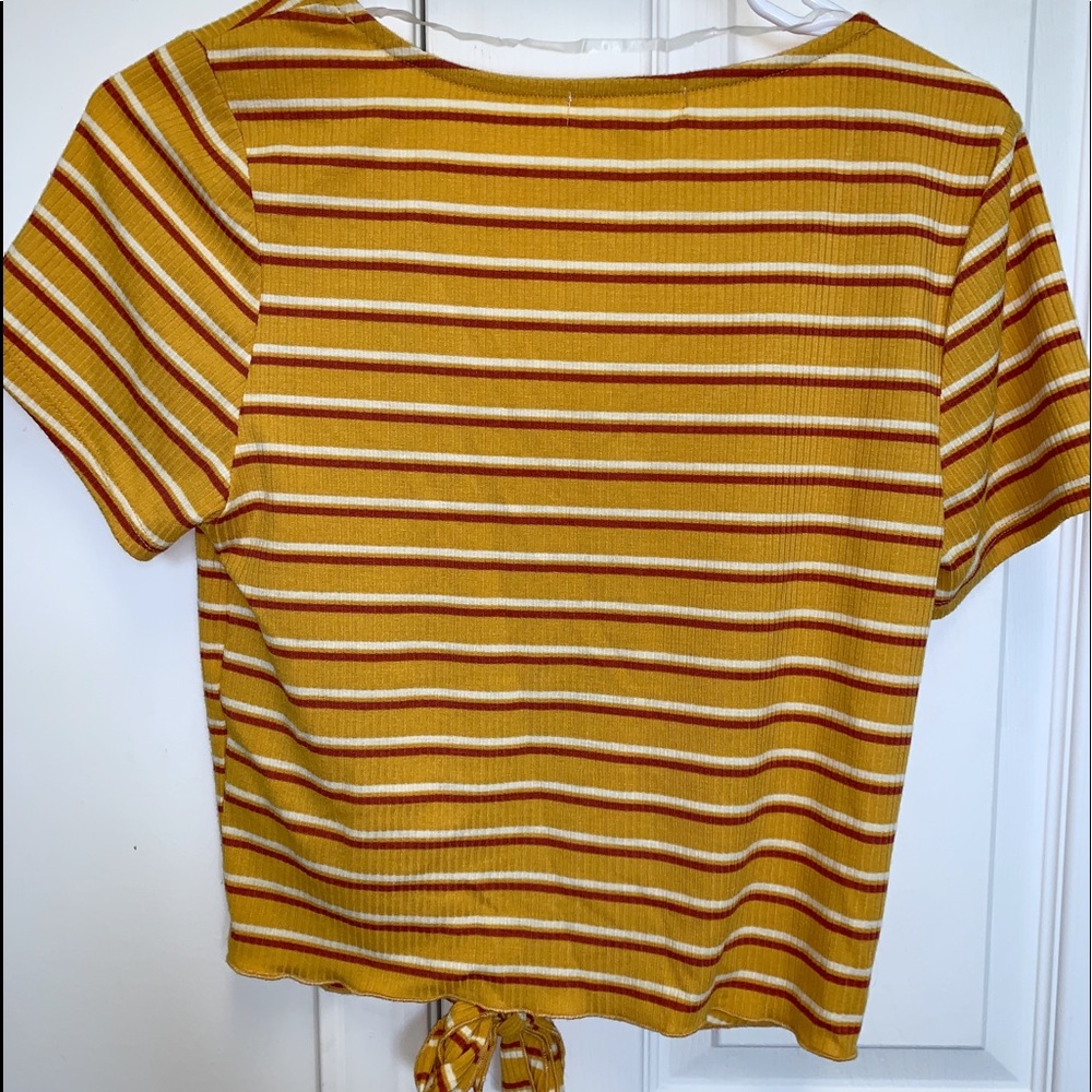 T shirt. - Picture 2 of 3